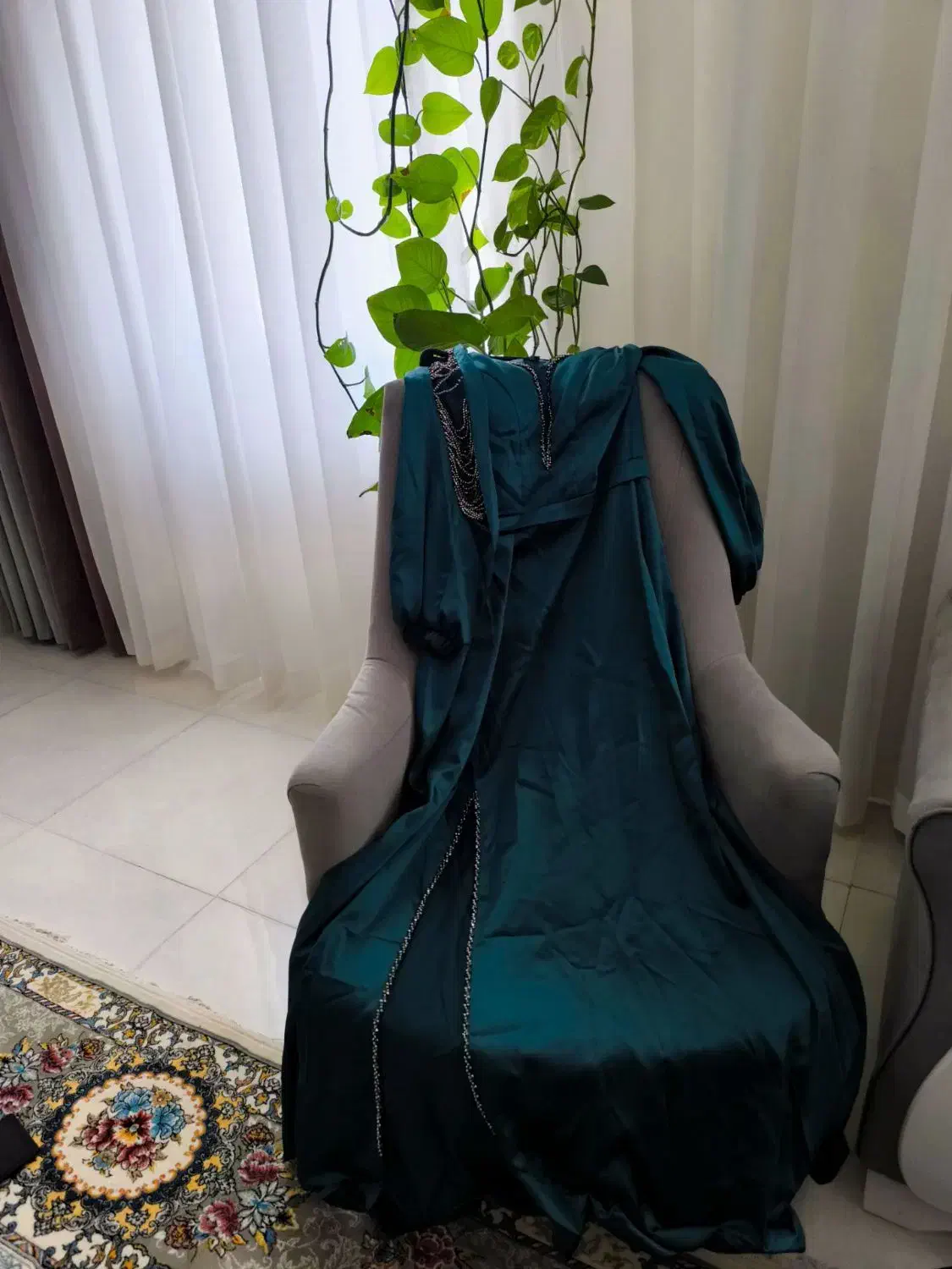 لباس مجلسی|لباس|کبودرآهنگ, |دیوار