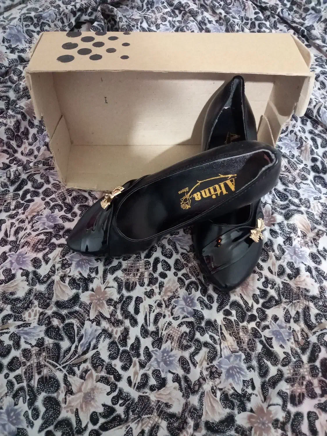 کیف وکفش|کیف، کفش، کمربند|نهاوند, |دیوار