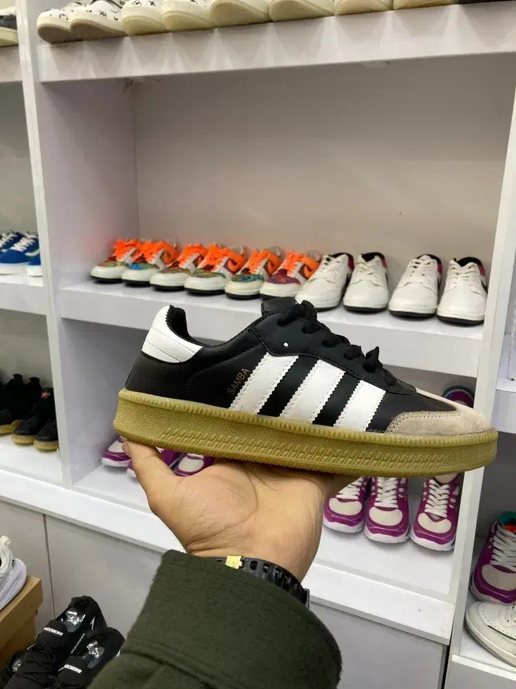 600 تا کتونی تک سایز با مدل های زیاد|کیف، کفش، کمربند|تالش, هشتپر|دیوار