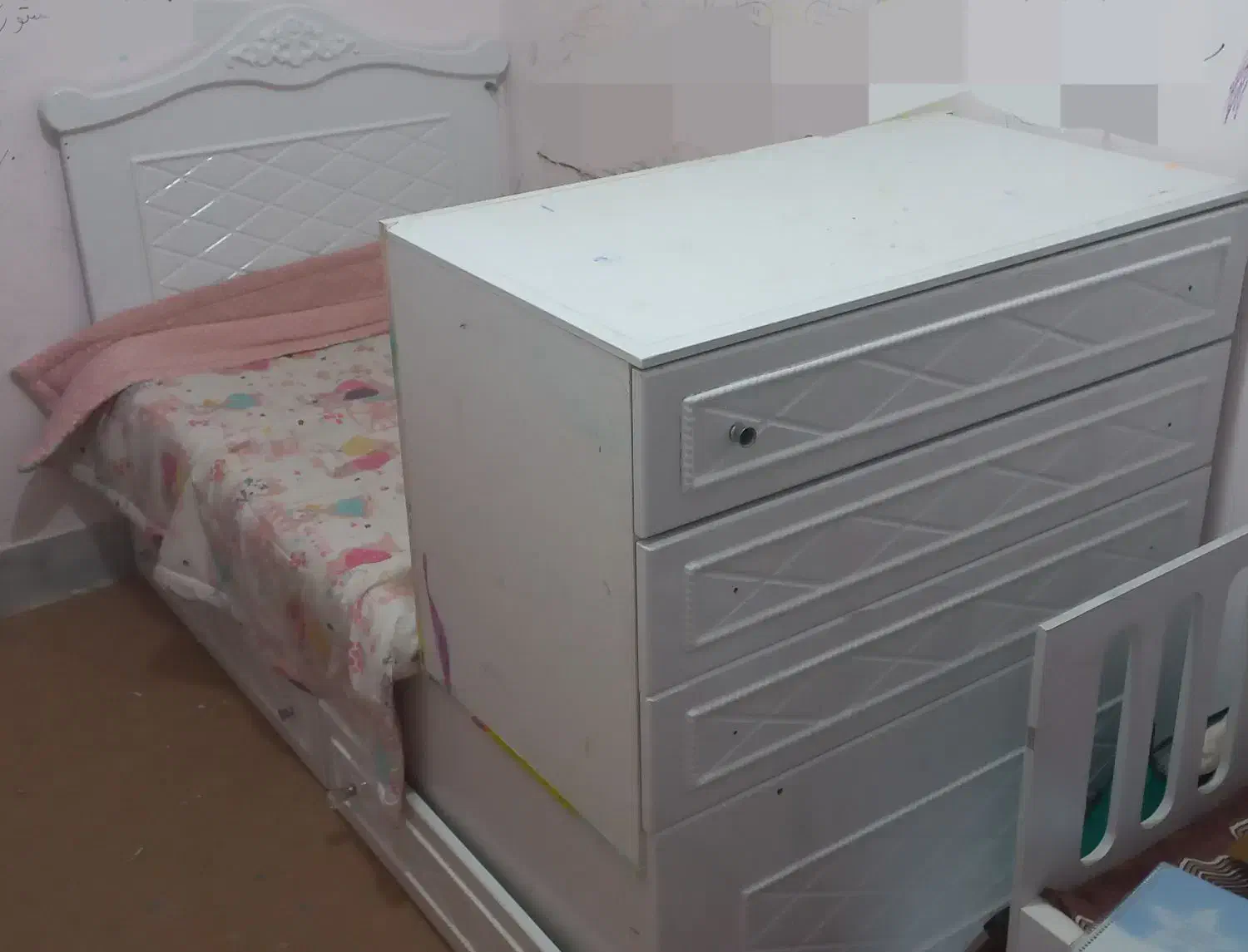 تخت خواب نوزادی، نوجوانی|تخت و سرویس خواب|شاهرود, |دیوار