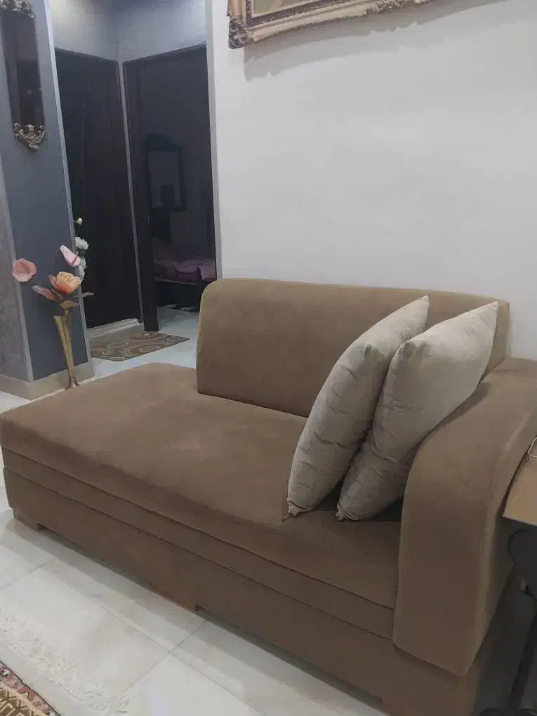 ۱عدد مبل ۳نفره شزلون|مبلمان خانگی و میز عسلی|رشت, باهنر|دیوار