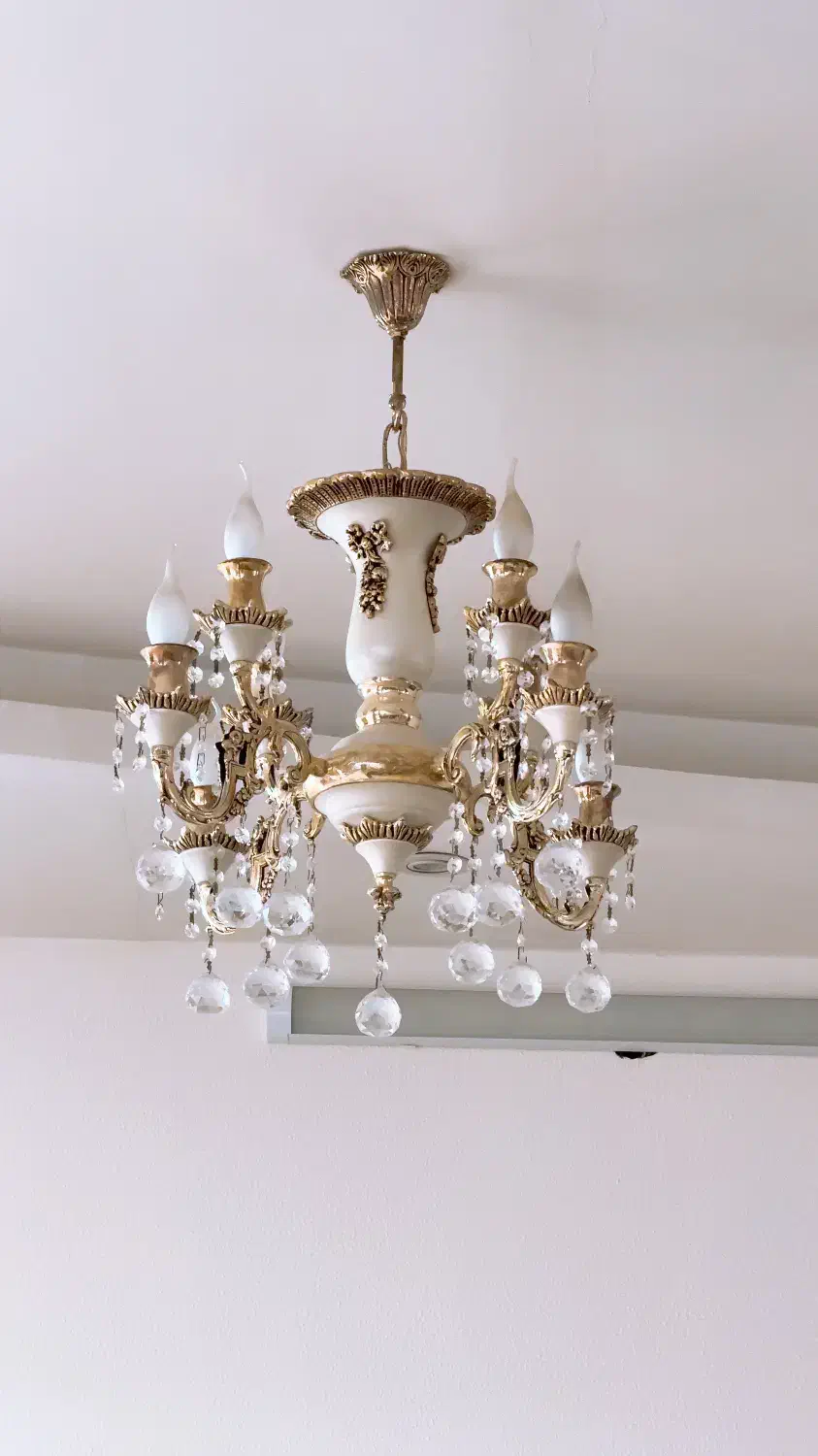 لوستر چهار شاخه ۸ شعله|لوستر و چراغ آویز|اصفهان, شیخ اشراق|دیوار