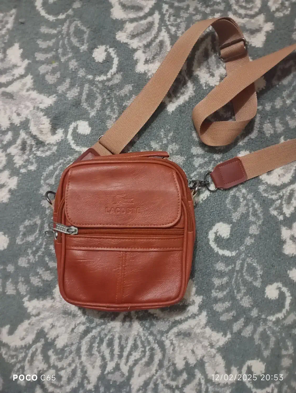 کیف چرمی|کیف، کفش، کمربند|فومن, |دیوار