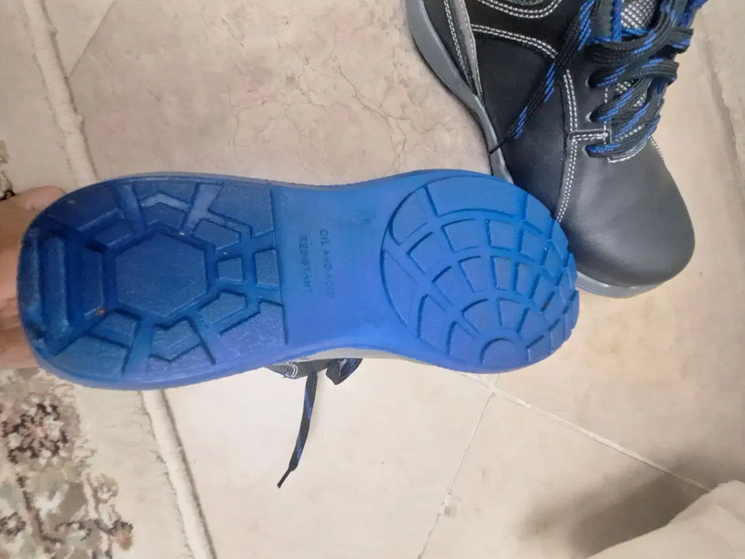 کفَش کار 43|کیف، کفش، کمربند|صفادشت, |دیوار