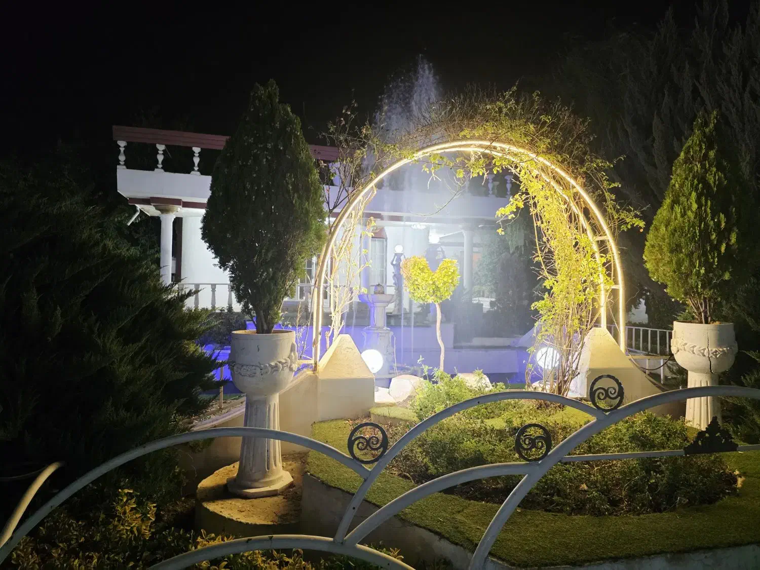 باغ تالار رویایی روشنا|خدمات پذیرایی، مراسم|کرج, ملکآباد|دیوار