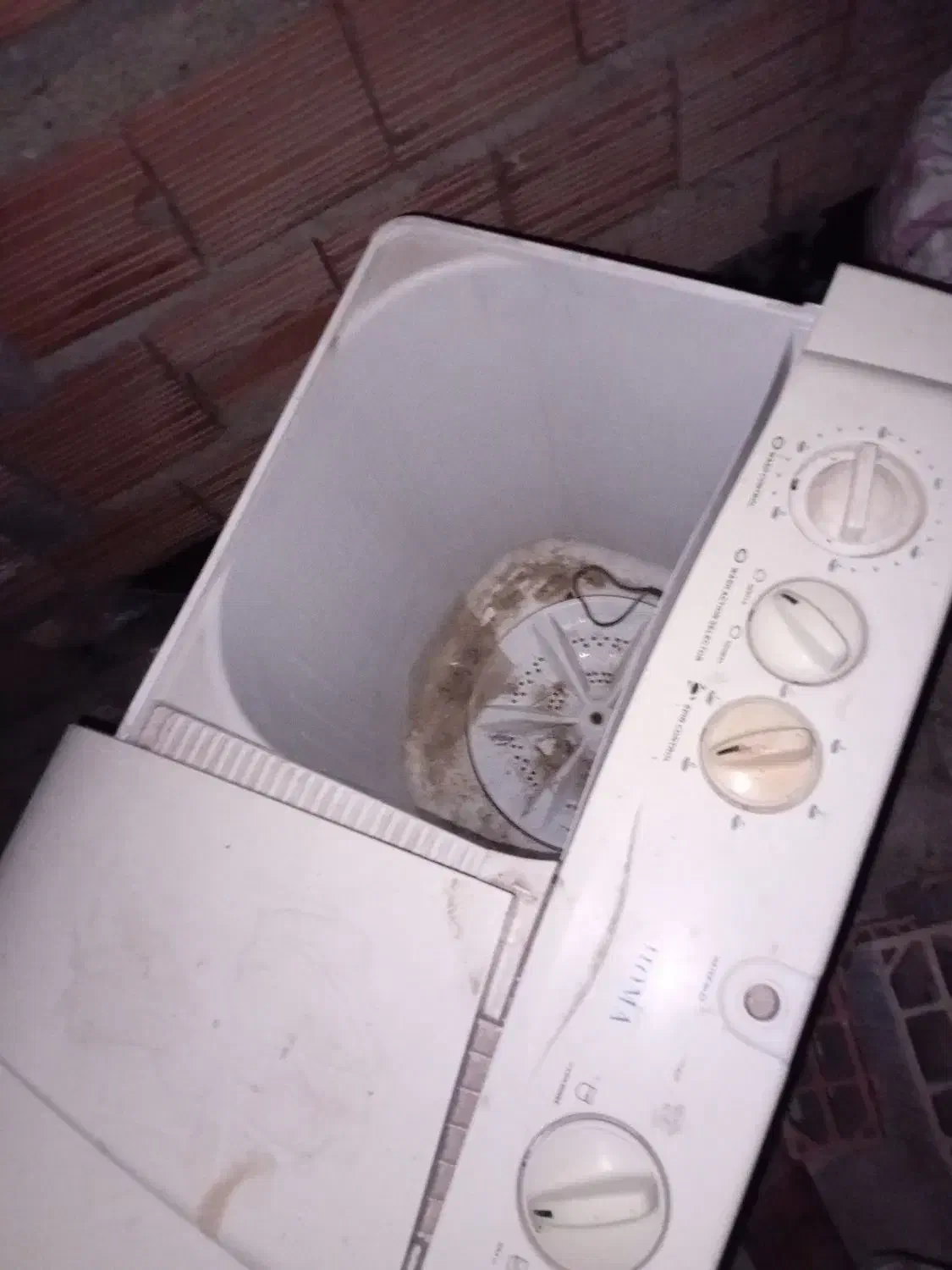 لباسشوی|ماشین لباسشویی و خشککن لباس|گنبد کاووس, |دیوار