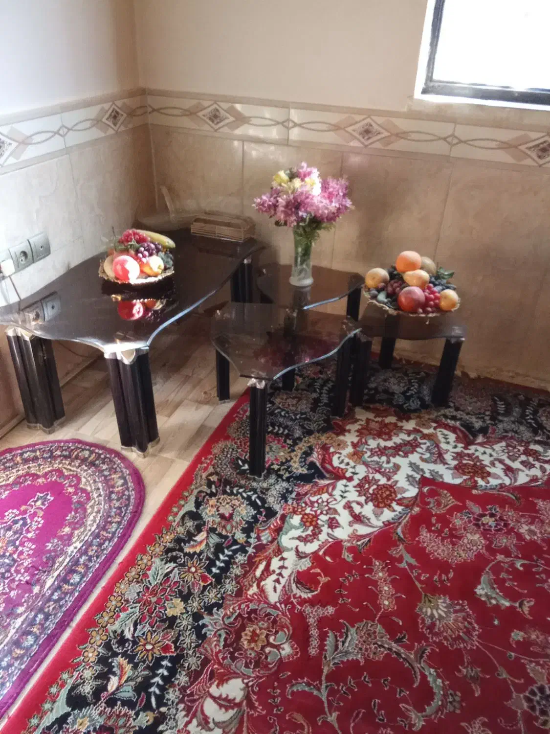 میز و سه عسلی در حد نو سالم و تمیز 2000000ملیون|مبلمان خانگی و میز عسلی|قوچان, |دیوار