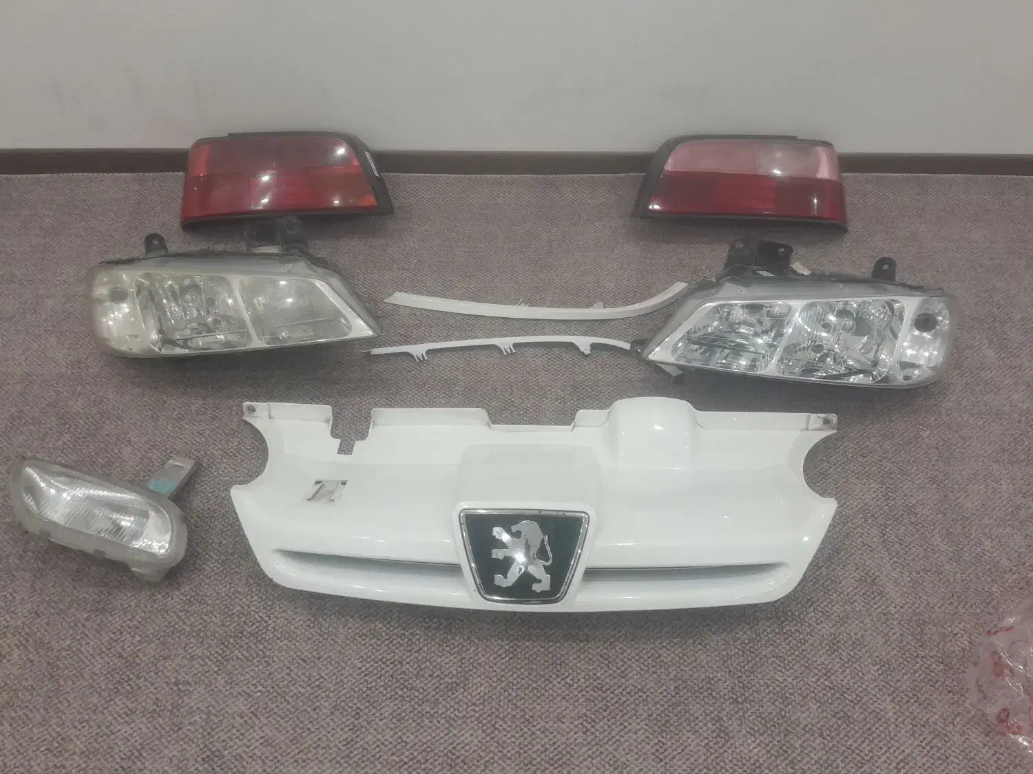 چراغ پرشیا|قطعات یدکی و لوازم جانبی|قرچک, مهدیه|دیوار