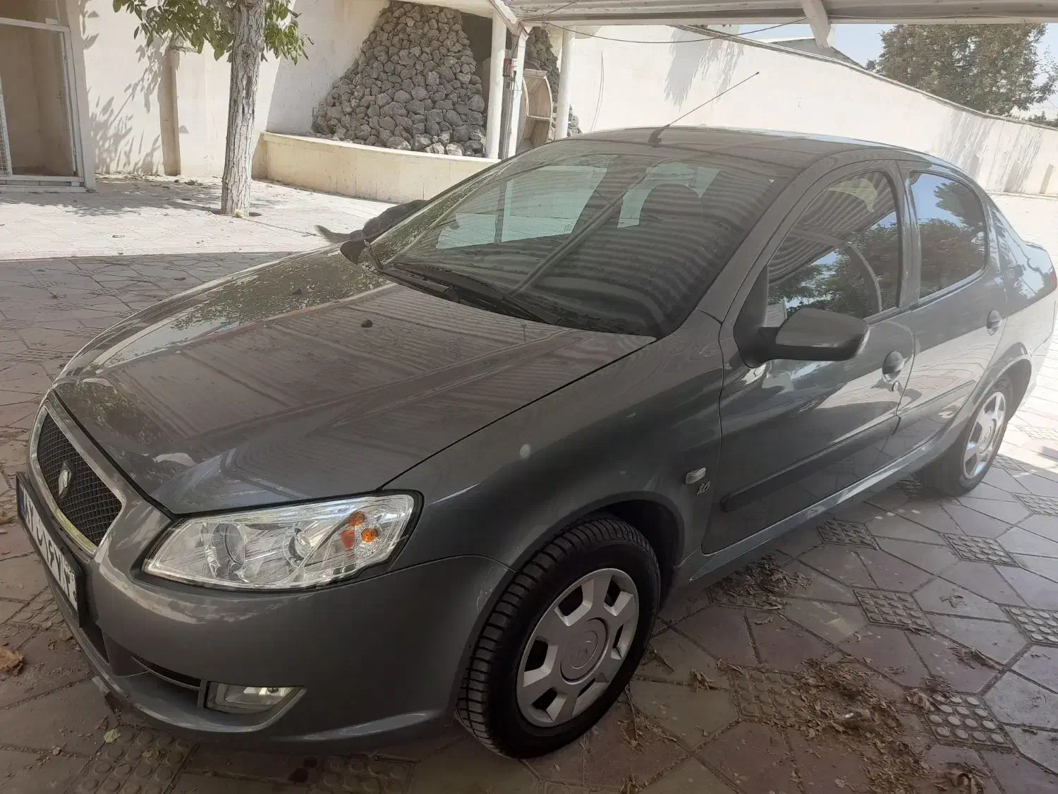 رانا خاکستری مدل آخر۹۷ موتور TU5 سالم بدون رنگ|خودرو سواری و وانت|تهران, اکباتان|دیوار