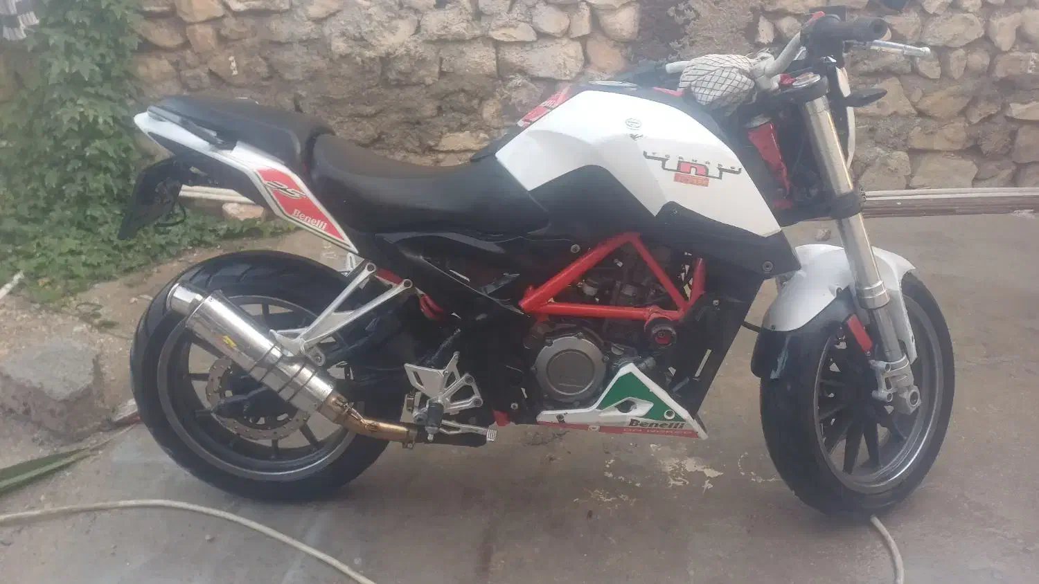 بنلی ۲۵۰مدل۹۶|موتورسیکلت|بوشهر, |دیوار