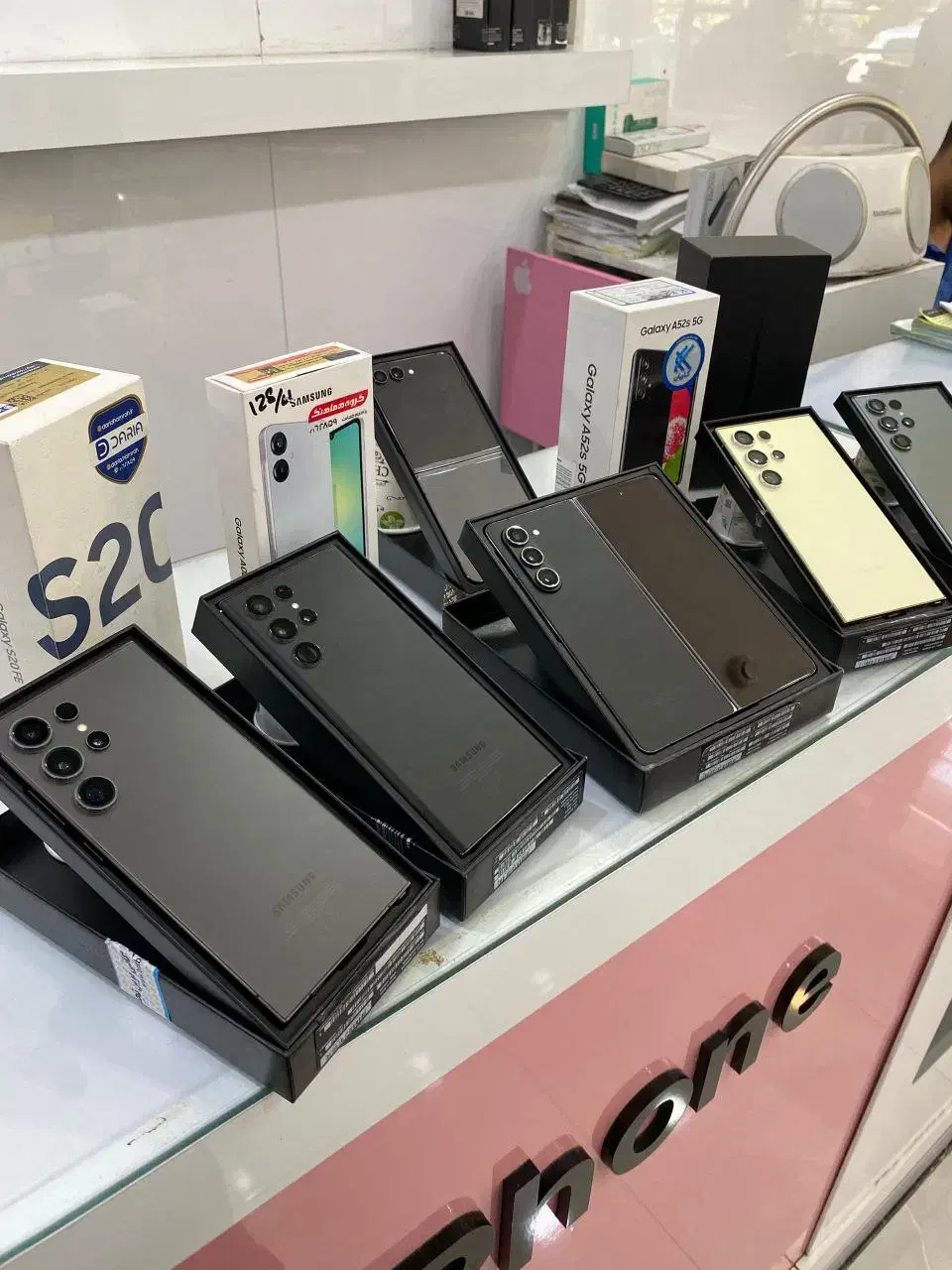 ۱۶ ۱۵ ۱۴ ۱۳ ۱۲ ۱۱پرو پرومکس۲۵ ۲۴ ۲۳ ۲۲ Zfold S|موبایل|تهران, طرشت|دیوار