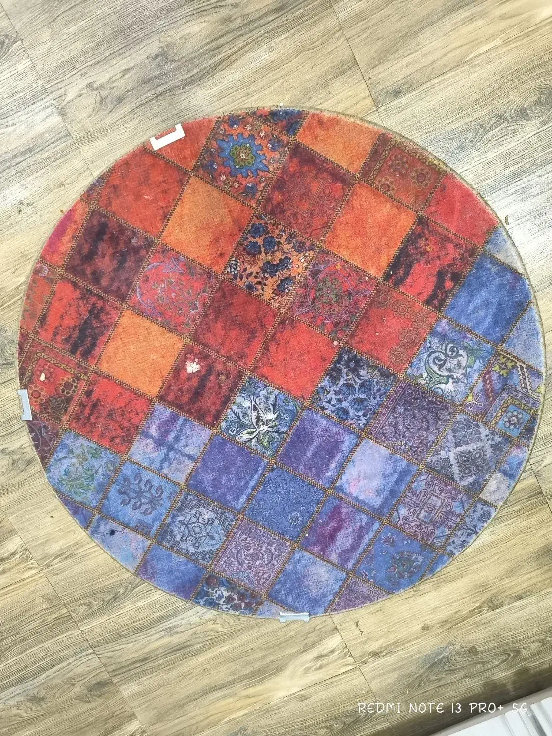 ۳ عدد فرش پادری مستطیلی و یک عدد گرد نو آکبند|پادری|دزفول, |دیوار