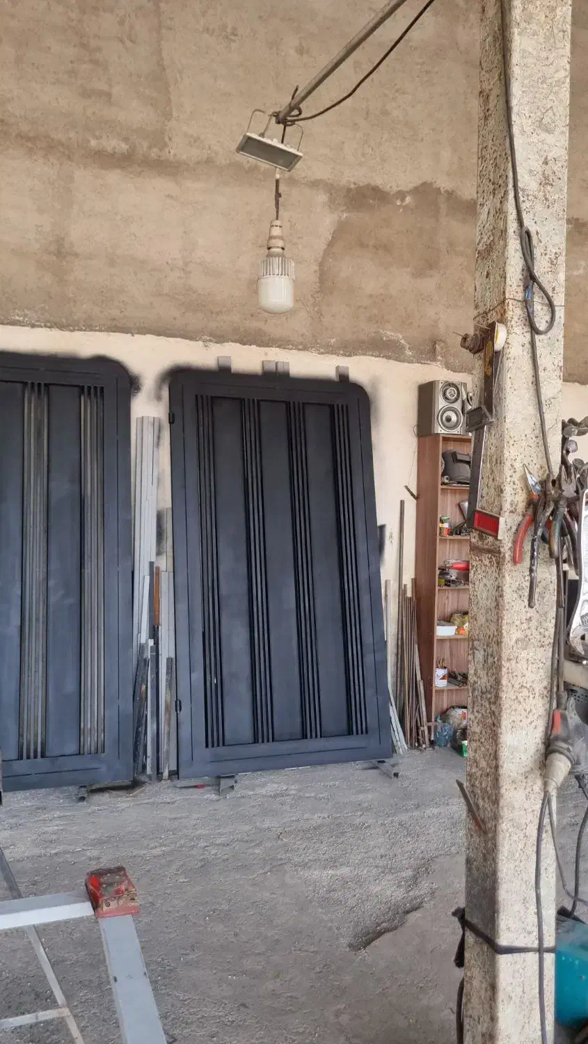 نیروی کار برای پرداخت کاری و آستر زنی و رنگ آمیزی|استخدام صنعتی، فنی، مهندسی|رشت, کاکتوس|دیوار