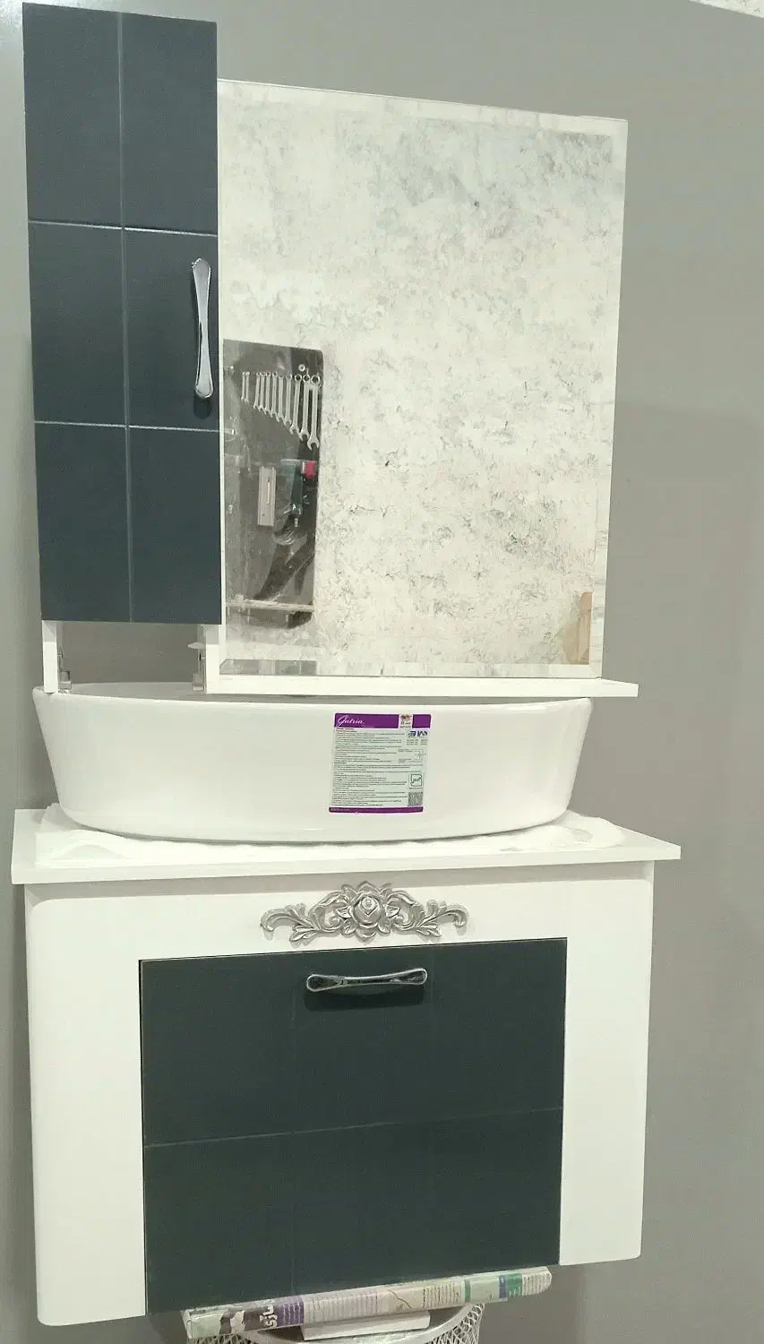 تولیدی روشویی آیینه ضداب|لوازم سرویس بهداشتی|لنجان, |دیوار