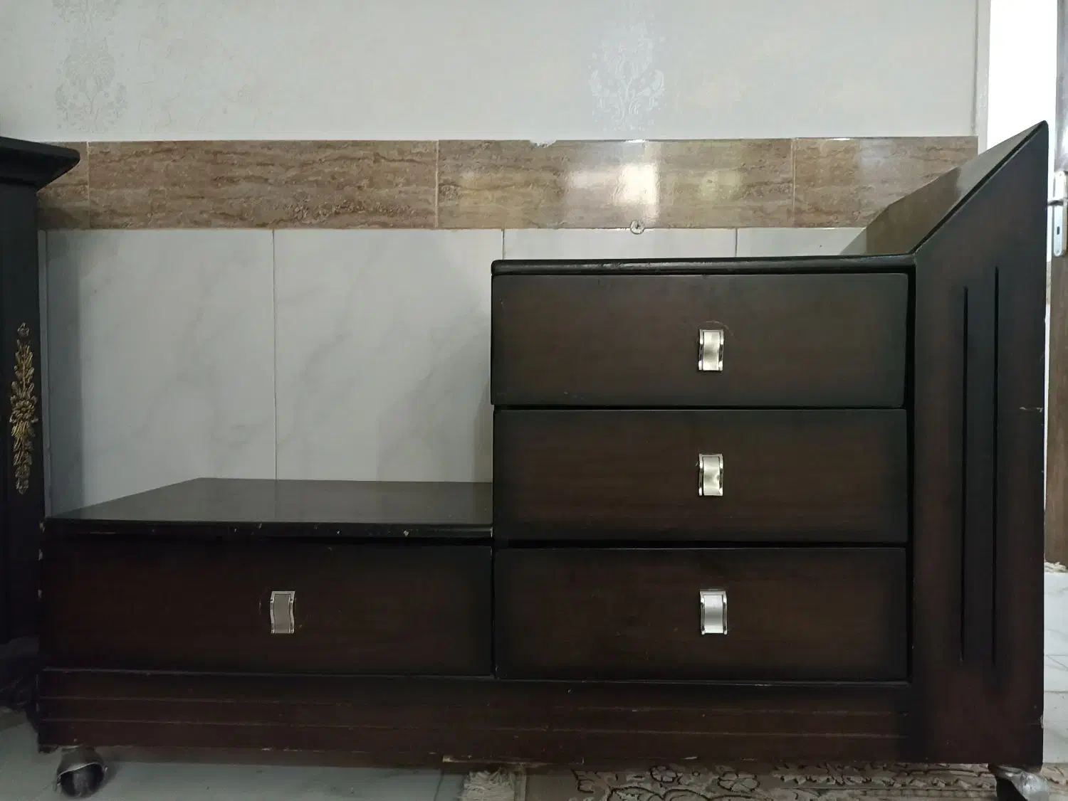 کمد و دراور|جاکفشی، کمد، دراور|مشهد, رده|دیوار