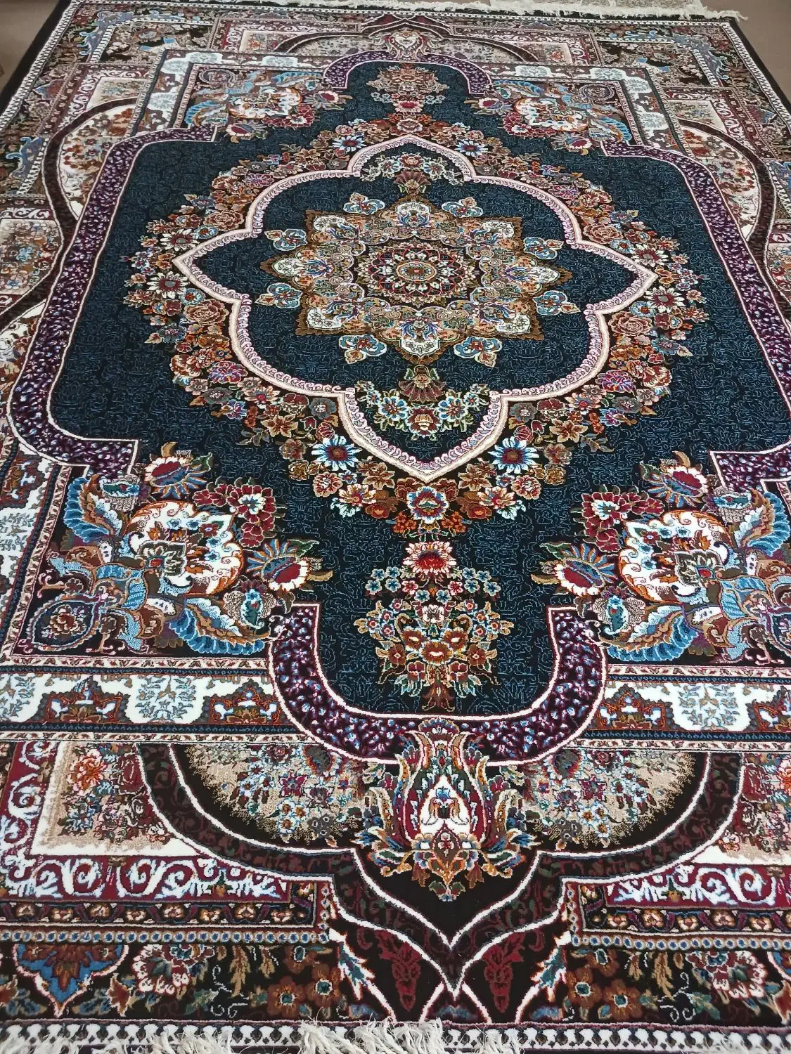 فرش نو|فرش|خمینی‌شهر, |دیوار