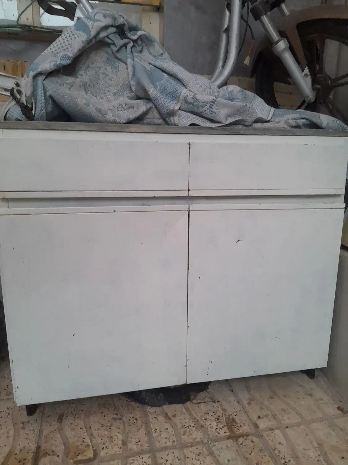 کابینت دودره|آب‌چکان و نظم‌دهنده ظروف|میانه, |دیوار