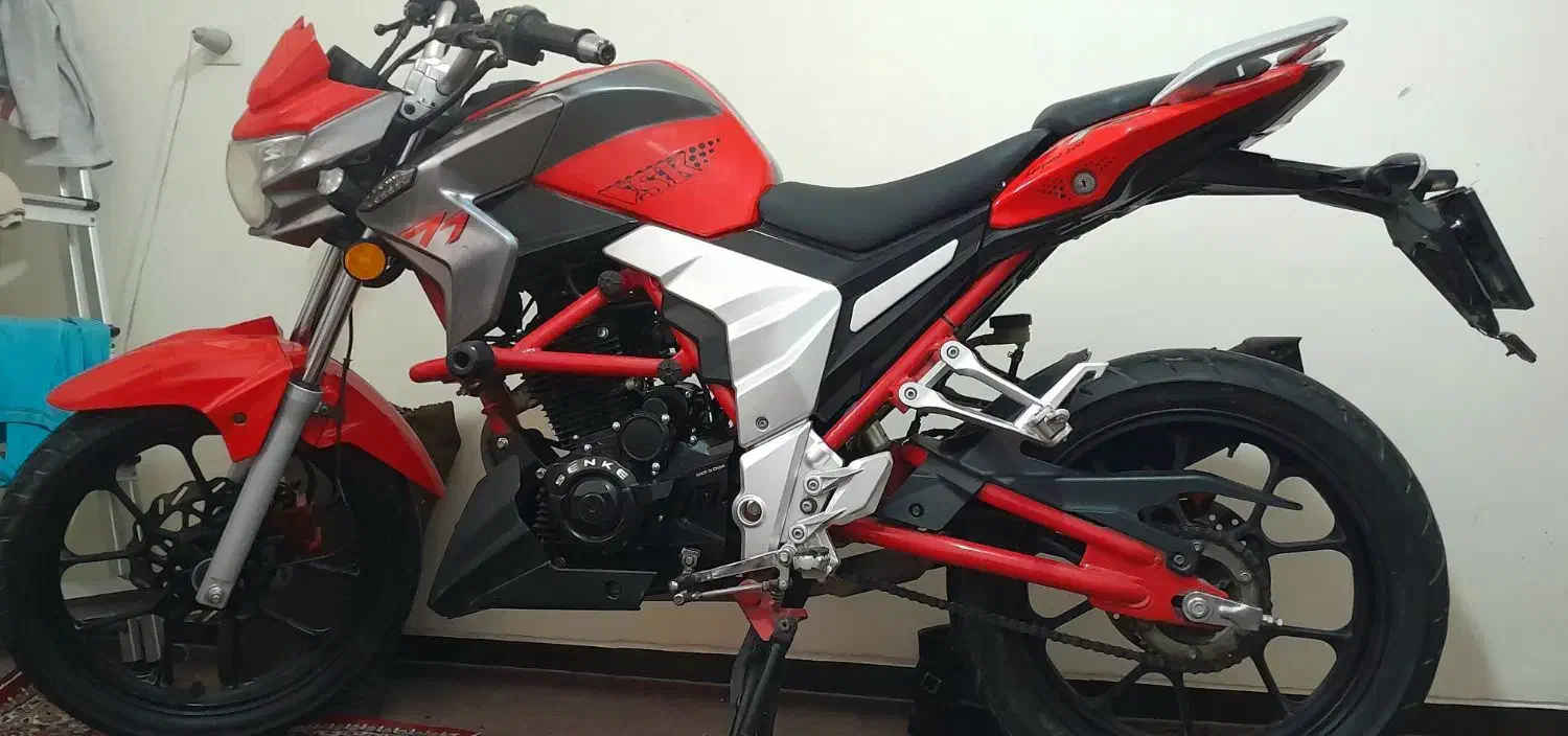 لئو 200ccطرح سنگین|موتورسیکلت|لنجان, |دیوار