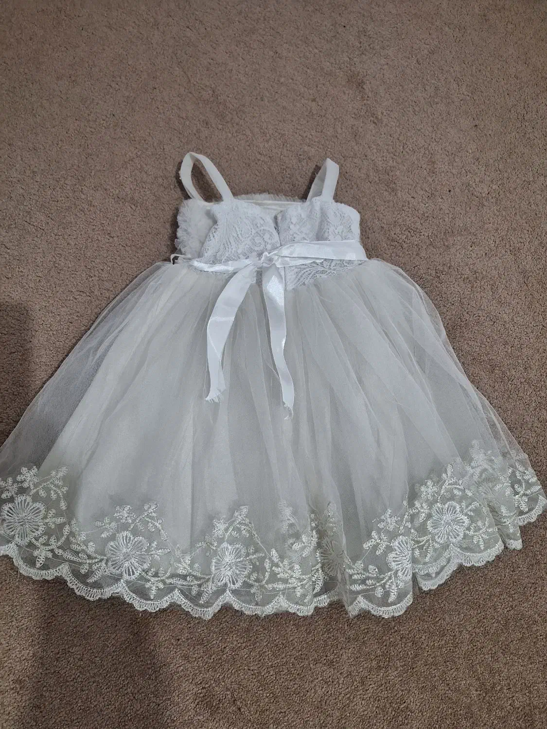 لباس عروس بچگانه سن ۲ تا ۴ سال|کفش و لباس بچه|ایلام, |دیوار