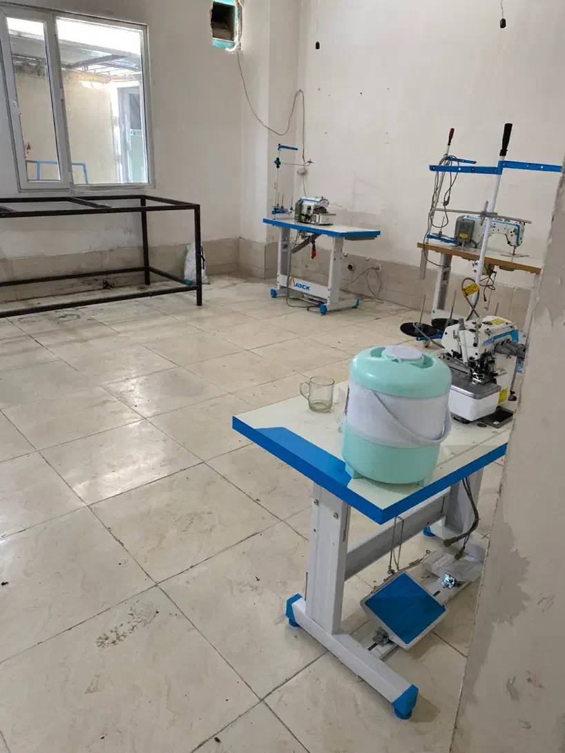 فروش کارگاه خیاطی یکجا|ماشینآلات صنعتی|بهارستان, |دیوار