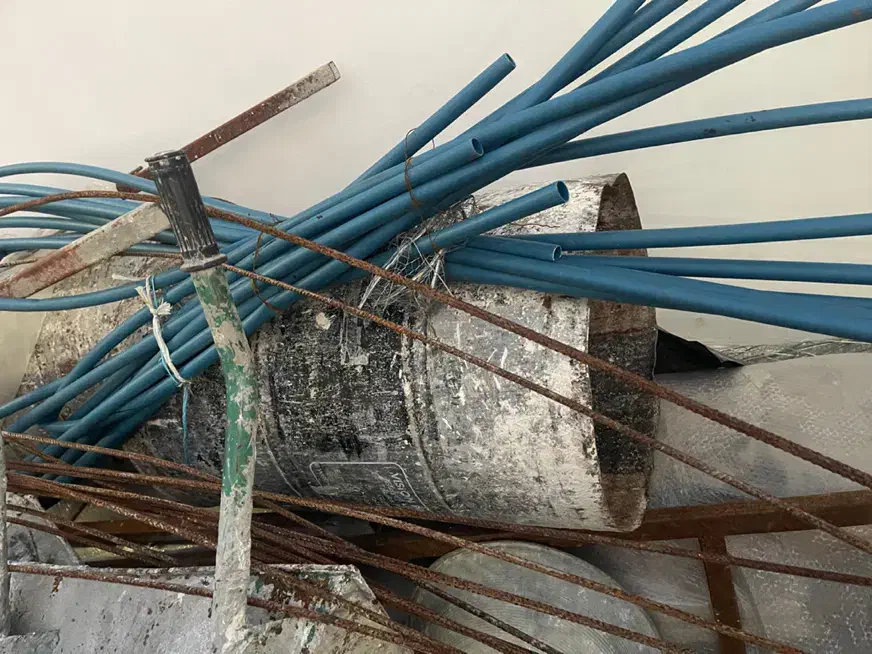 فرغون و بشکه بنایی|ابزارآلات|سلمانشهر, |دیوار