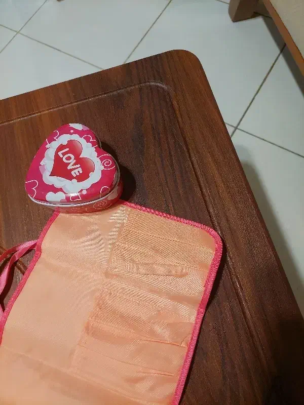 باکس قلبی وکیف آرایشی زیر قیمت به دلیل مهاجرت|آرایشی، بهداشتی، درمانی|ساری, |دیوار