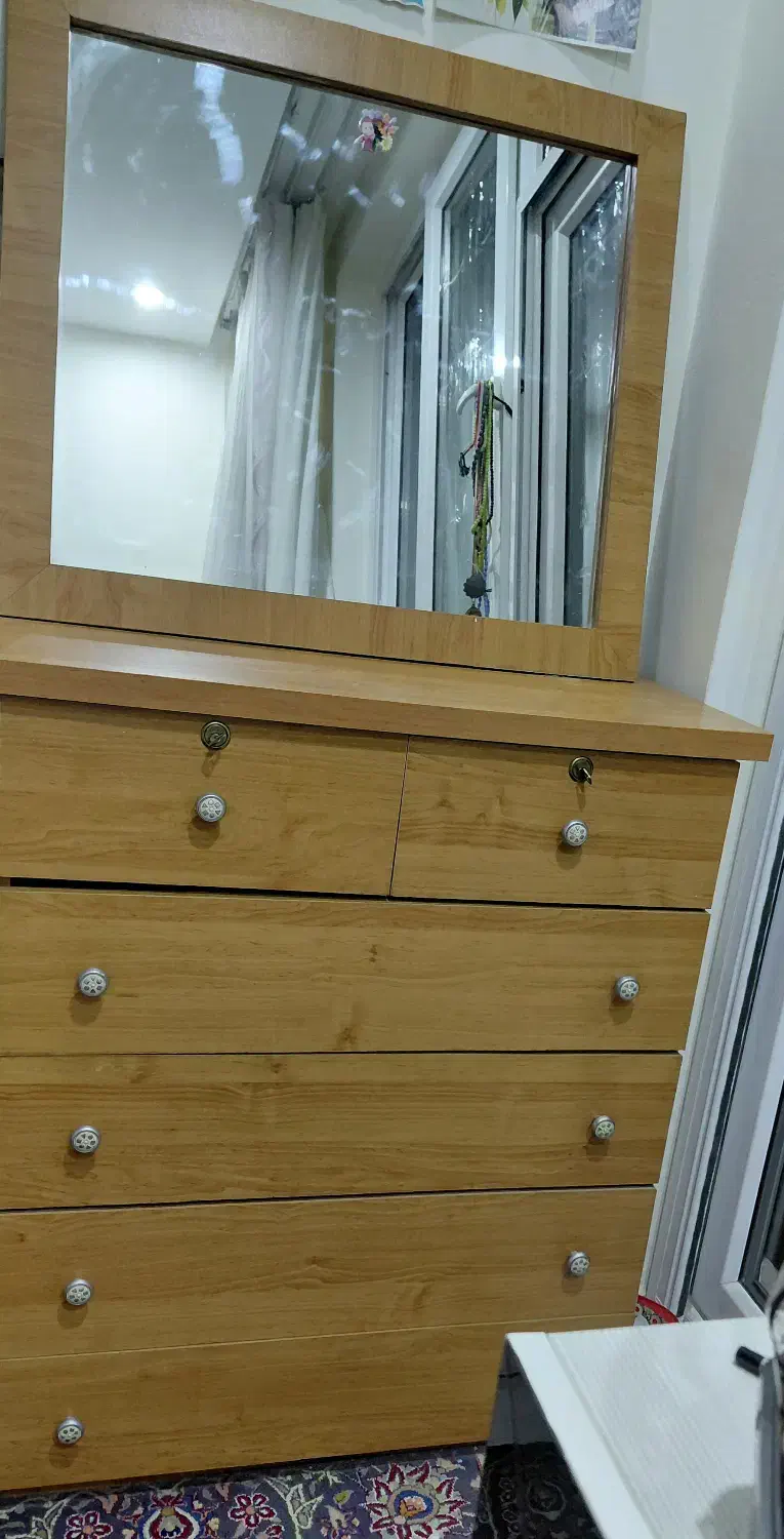 دارور ۴ کشو با آینه|جاکفشی، کمد، دراور|مشهد, آزادشهر|دیوار