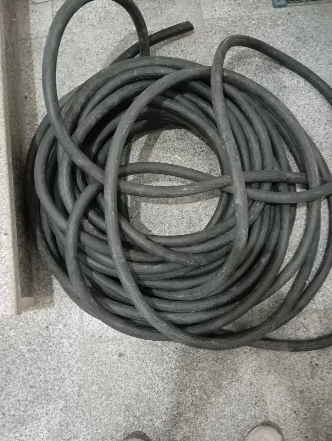 شلنگ آب دونیم|ابزارآلات|همدان, |دیوار