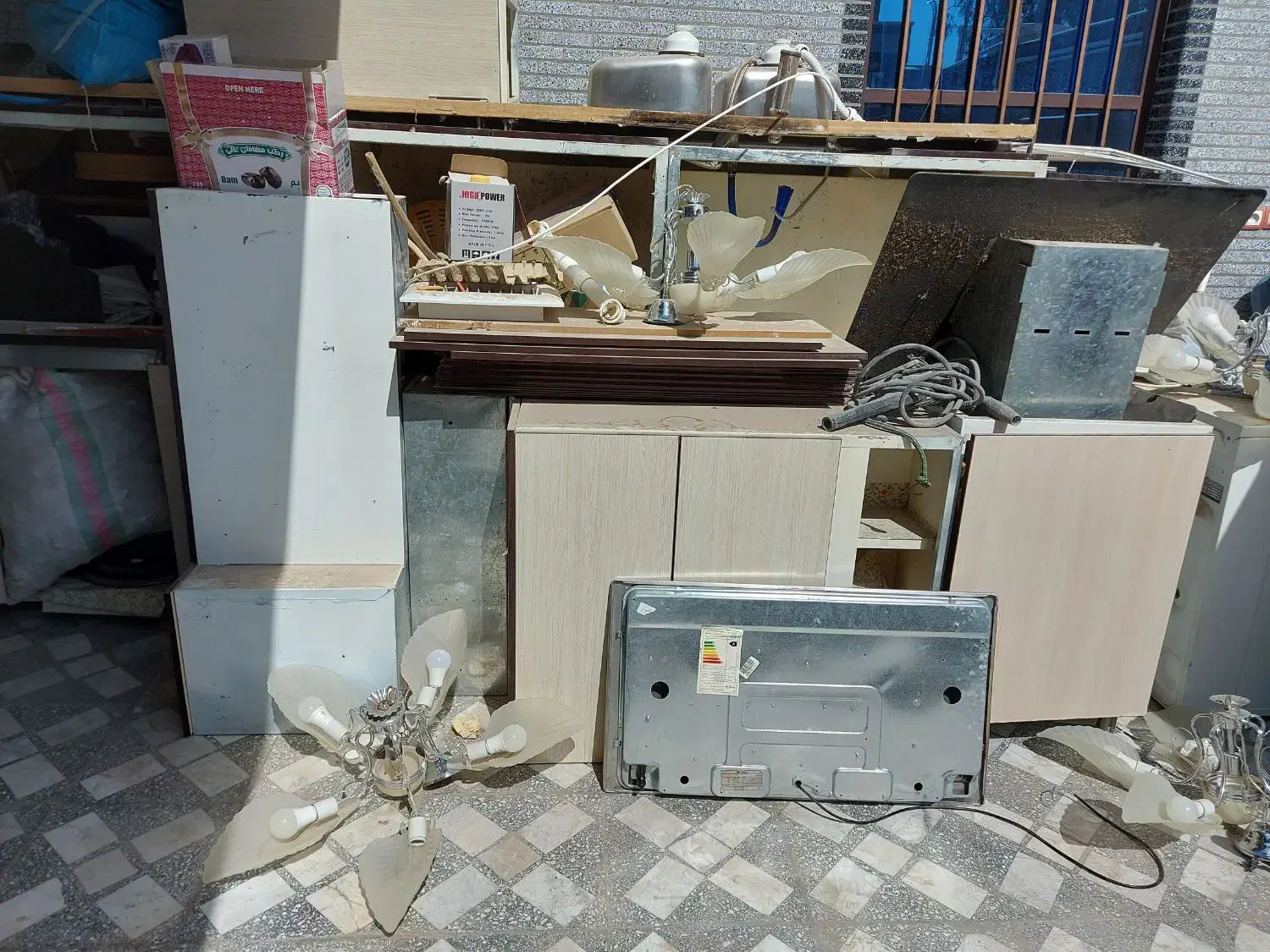 فروش کابینت بهمراه  سینک ظرفشویی هود و۴تالوستر|آب‌چکان و نظم‌دهنده ظروف|زاهدان, |دیوار