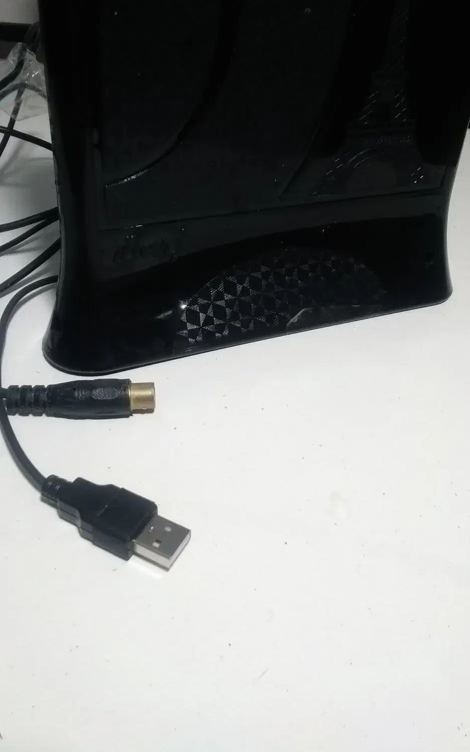 آنتن رومیزی|صوتی و تصویری|رشت, کوی غلام نیا|دیوار