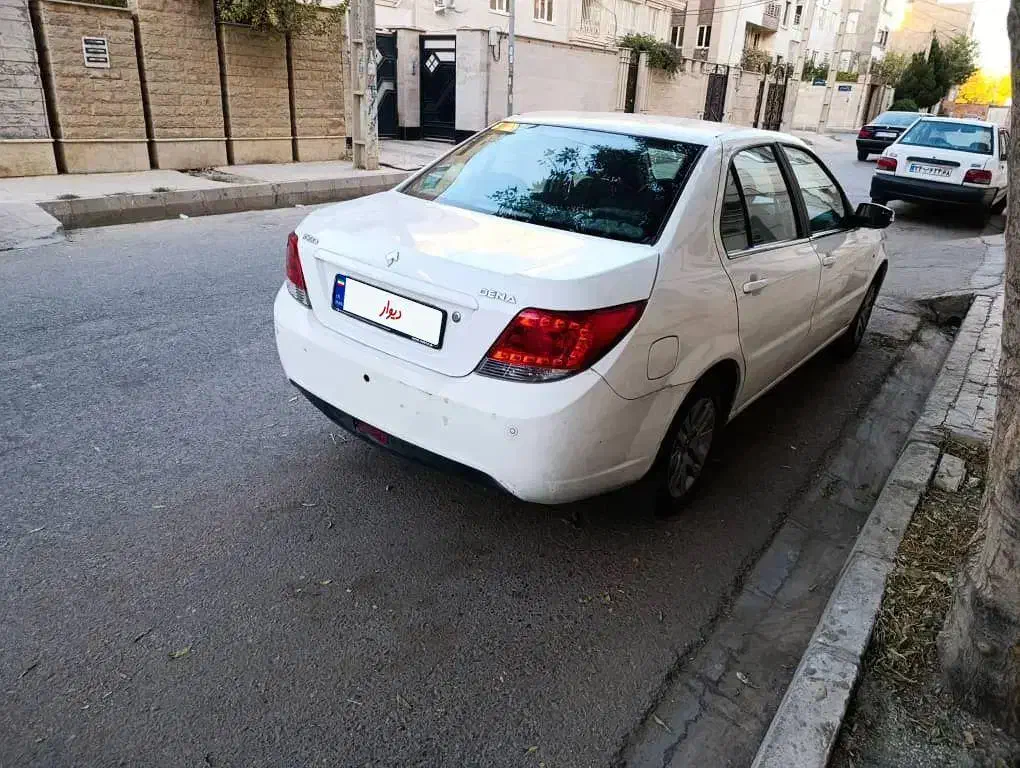 دنا سفید|خودرو سواری و وانت|هشتگرد, شهرک بعثت|دیوار