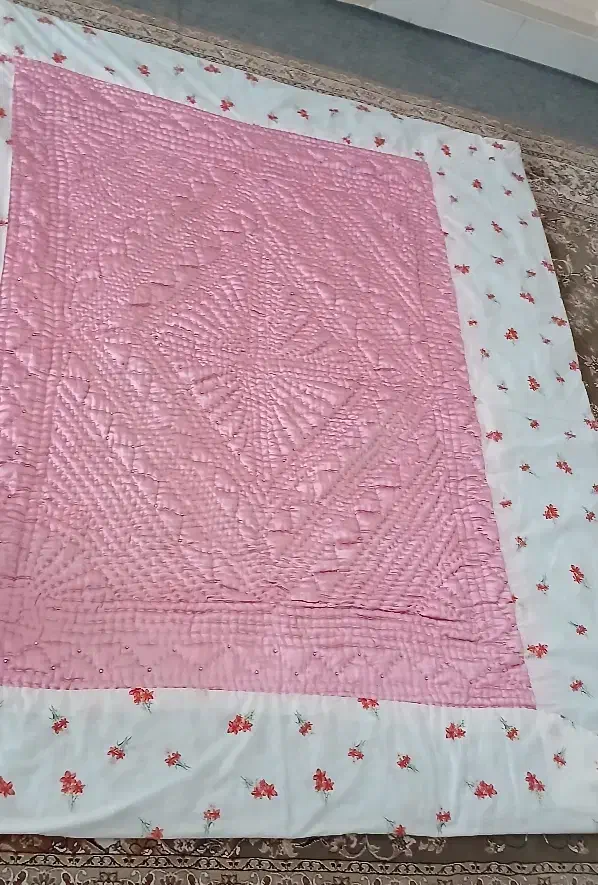 دوعدد لحاف|رختخواب، بالش، پتو|زنجان, |دیوار