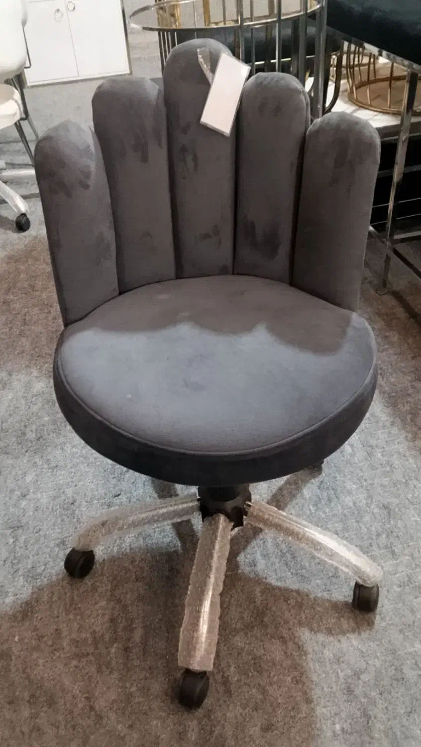 صندلی ۰۲۷ سفید|آرایشگاه و سالن‌های زیبایی|یزد, |دیوار