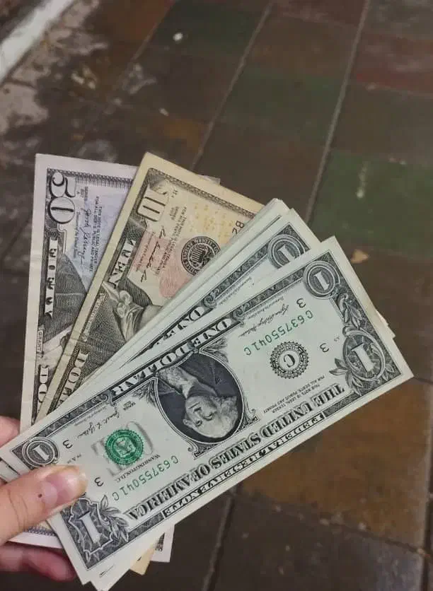 دلار کلکسیونی|کلکسیون سکه، تمبر، اسکناس|اراک, |دیوار