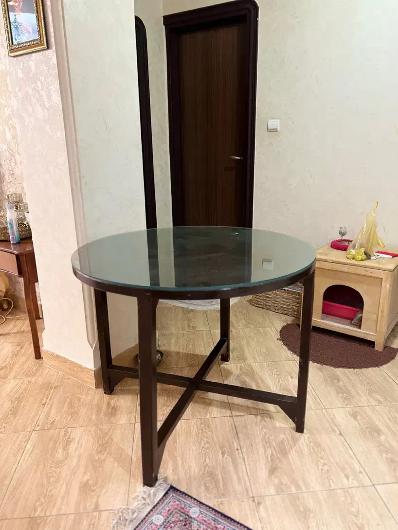 میز گرد|میز و صندلی غذاخوری|رشت, چله خانه|دیوار