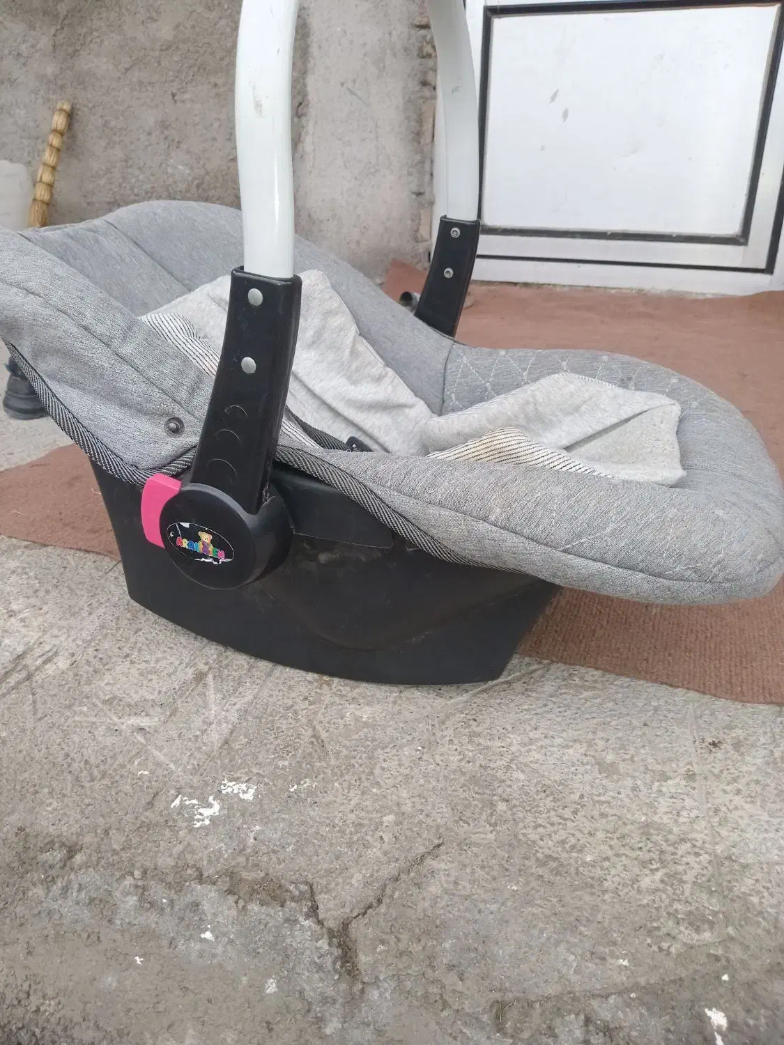 کریر|کالسکه و لوازم جانبی|کردکوی, |دیوار