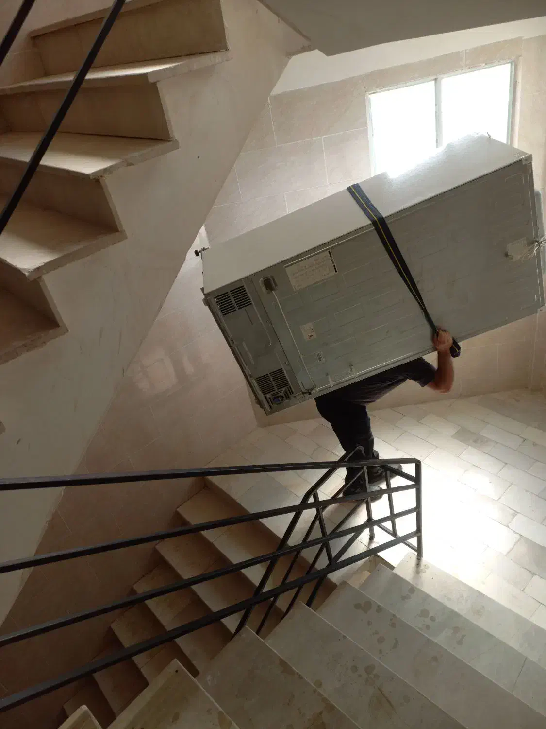 باربری .حمل نقل اثاثیه منزل .کارگر خالی|خدمات حمل و نقل|قزوین, |دیوار