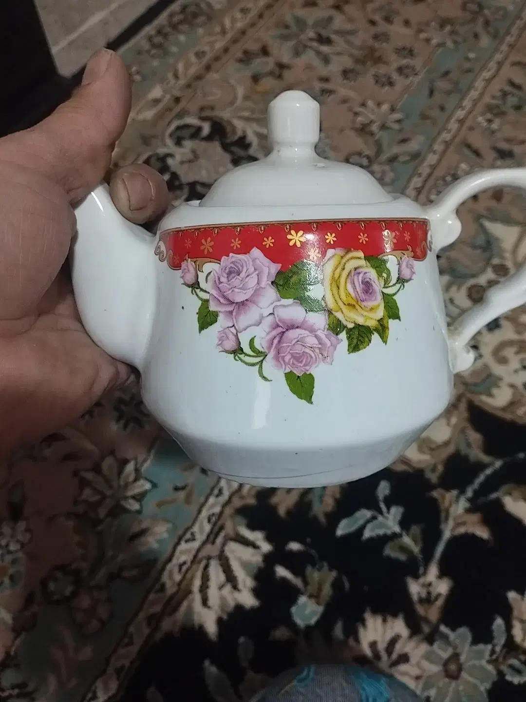 قوری قدیمی مال مادربزرگم از خیلی وقت پیش هس|کلکسیون اشیاء عتیقه|سبزوار, سیادتی|دیوار