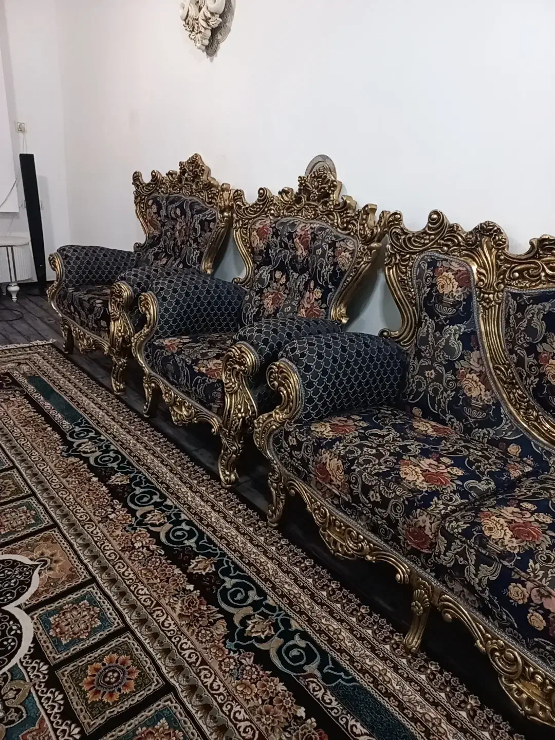 مبل سلطنتی ۹نفره با عسلی|مبلمان خانگی و میز عسلی|مشگین شهر, |دیوار