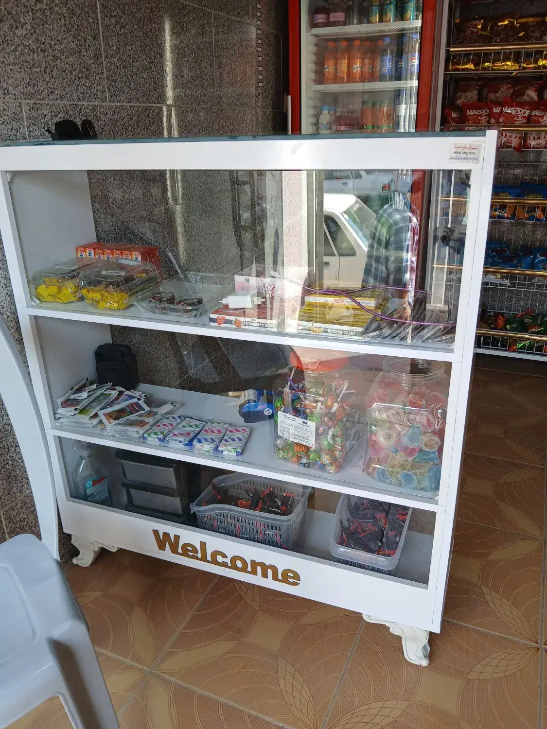 فوری واگذاری مغازه با اجناس 50 ملیون فوری|اجارهٔ مغازه و غرفه|قم, شهرک فاطمیه|دیوار