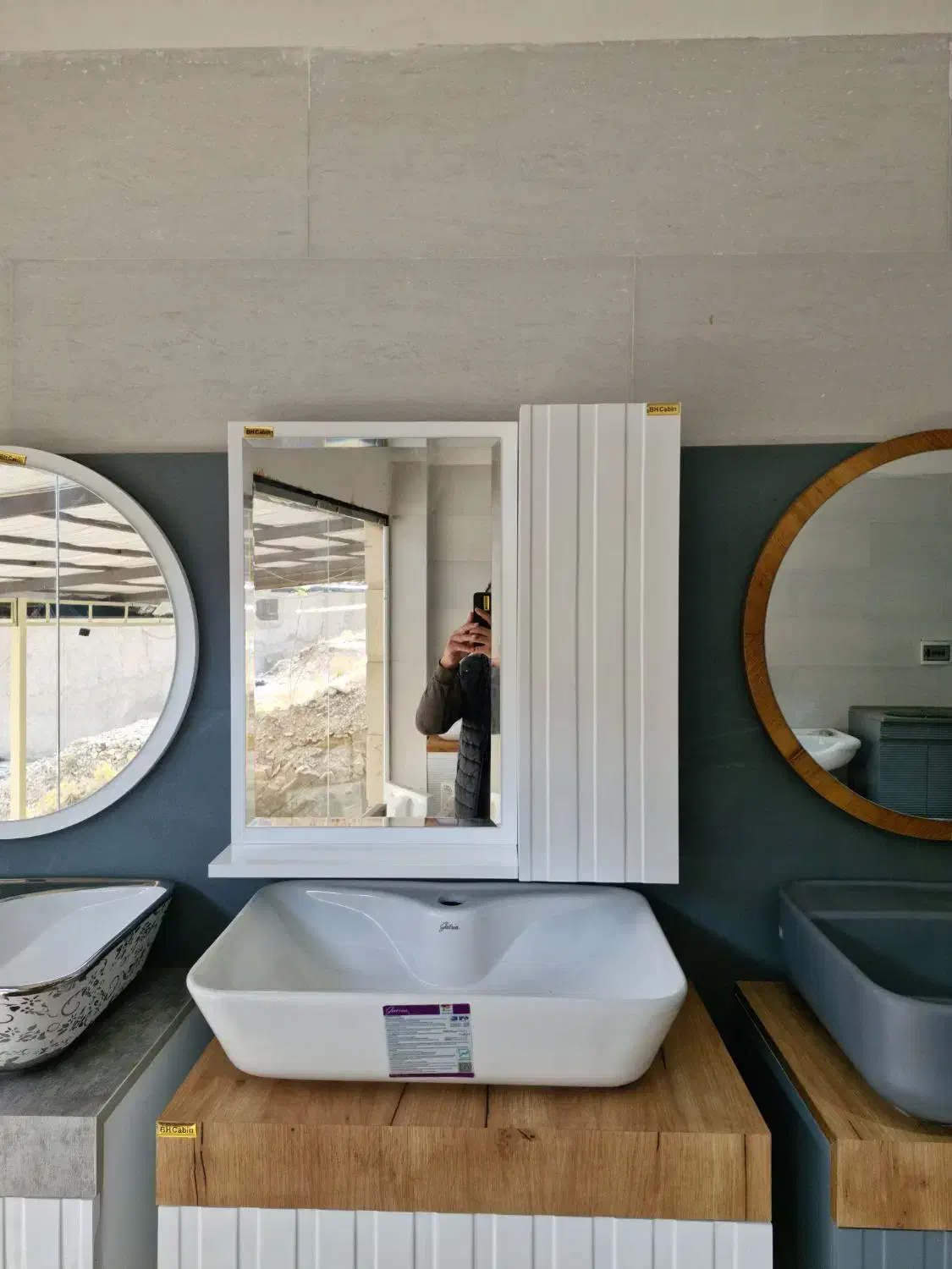 آینه باکسpvcضدآب ابعاد۶۰×۶۰حوله مخفی راه راه|لوازم سرویس بهداشتی|رودهن, |دیوار