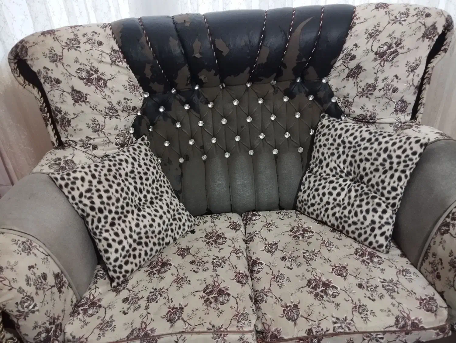 مبل|مبلمان خانگی و میز عسلی|میانه, |دیوار