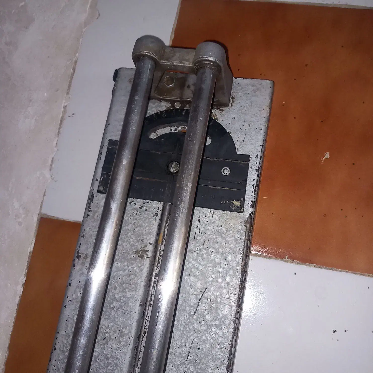 سرامیک بر دولول ۱۲۰سانتیمتر|ابزارآلات|میانه, |دیوار