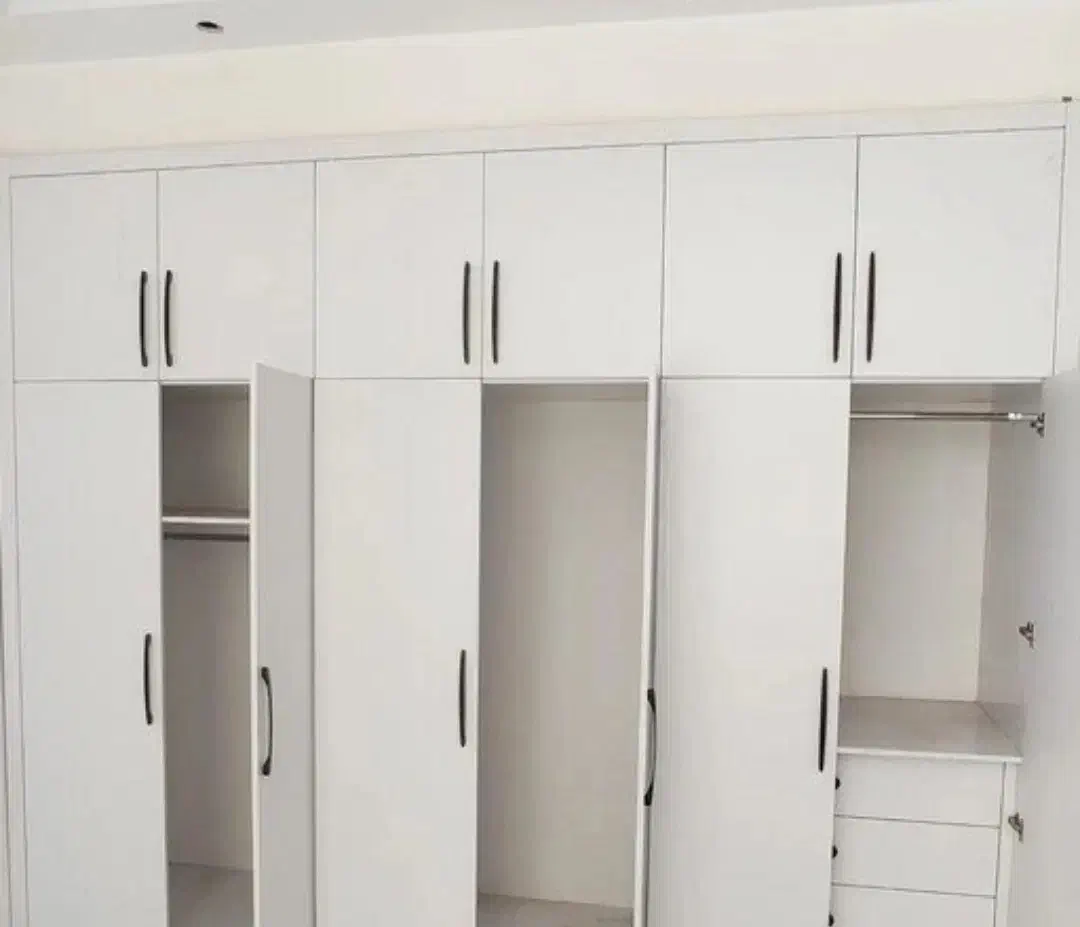 نصاب کابینت و کمد دیواری مدرن تخفیف ویژه|خدمات پیشه و مهارت|نسیمشهر, |دیوار