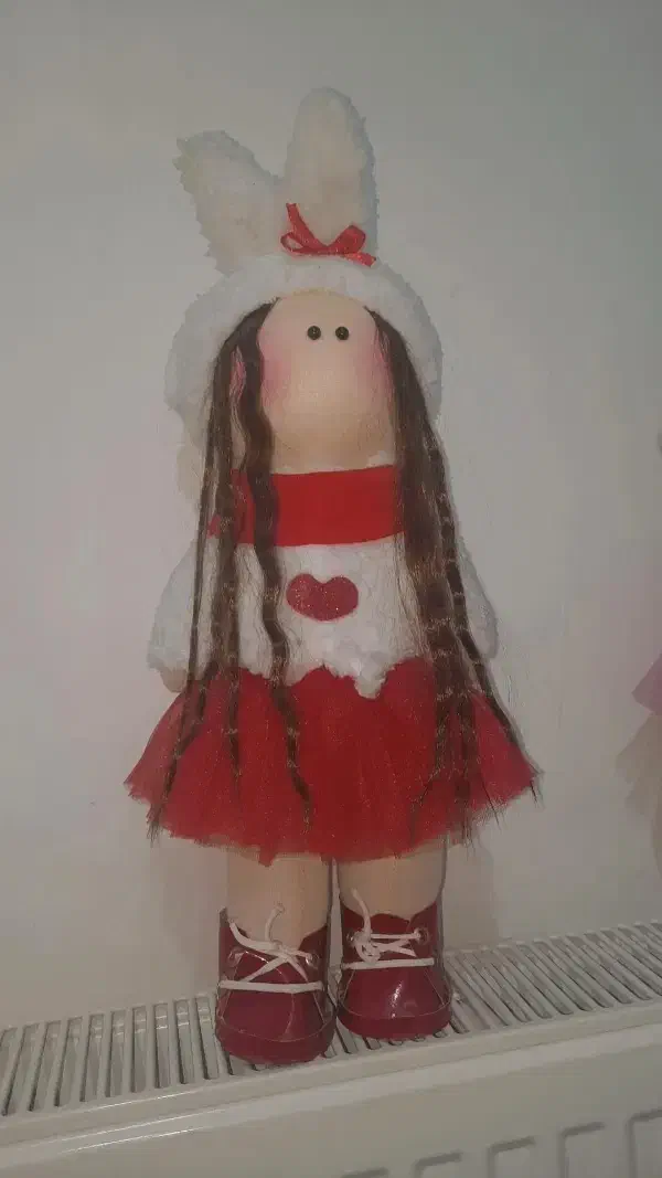 عروسک|اسباب‌بازی بچه|رباط‌کریم, نصیرشهر|دیوار