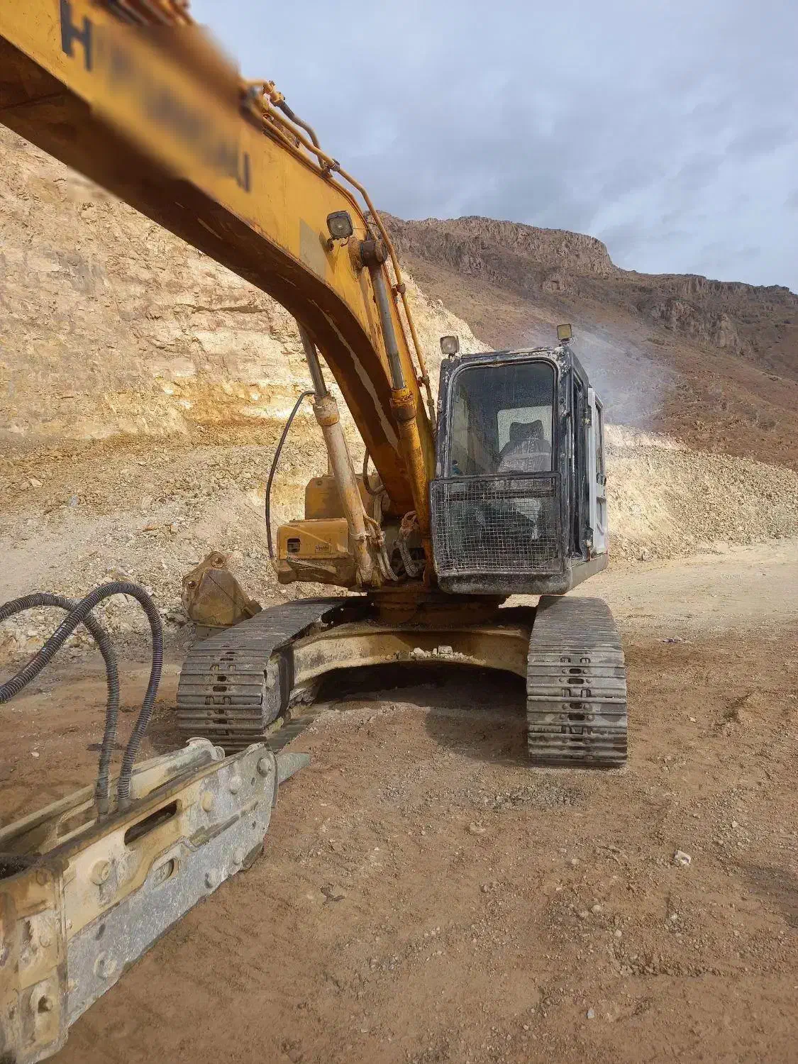 فروش بیل‌مکانیکی هیوندا ۲۱۰|خودرو سنگین|آبیک, |دیوار