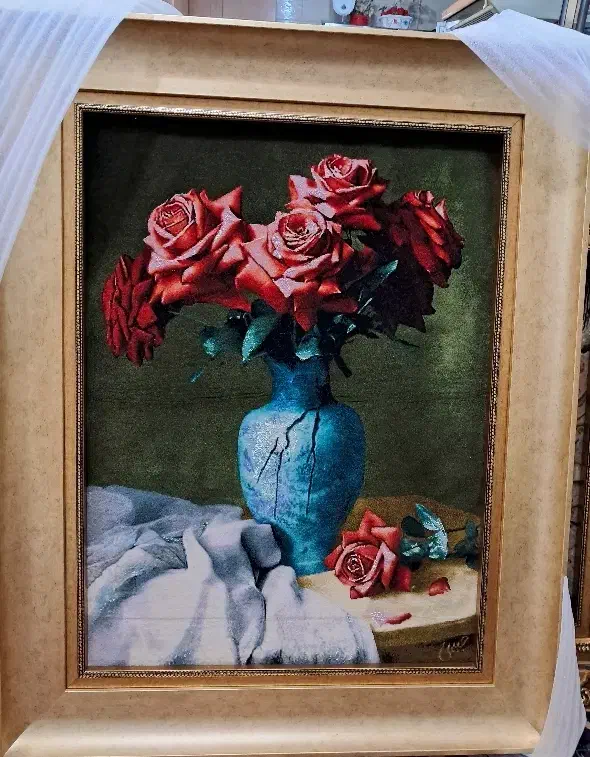 تابلوفرش دستبافت/تابلو فرش طرح گلدان رز سرخ|تابلو فرش|تهران, استاد معین|دیوار