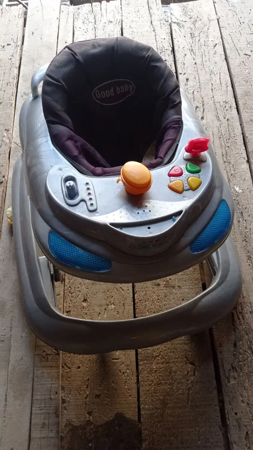 روولک بچه|کالسکه و لوازم جانبی|لاهیجان, آهندان|دیوار