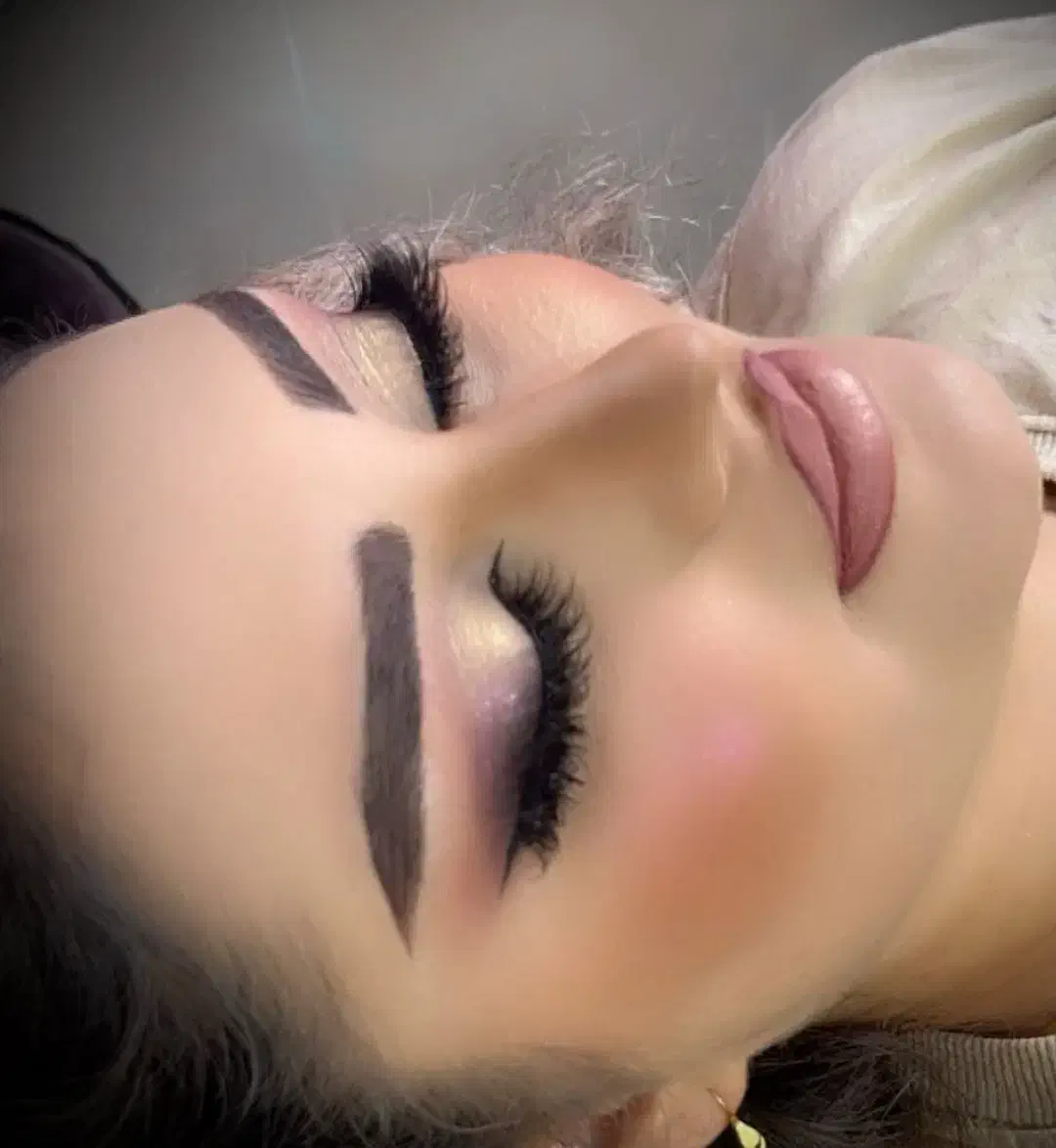 میکاپ و شینیون پایه 500|خدمات آرایشگری و زیبایی|اردبیل, |دیوار