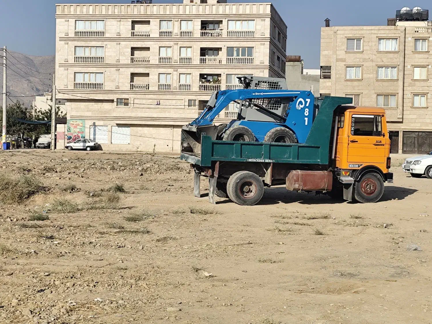 بابکت و خاور حمل‌نخاله‌و پرکردن فنداسیون|خدمات حمل و نقل|شیراز, عادل آباد|دیوار